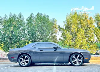  5 2014 Dodge Challenger R/T Hemi 5.7 / GCC / Well Maintained