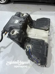  4 قطع غيار بنتلي 2008