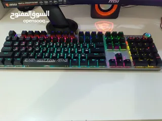  1 كيبورد ميكانيكي احترافي للالعاب RGB عربي انكليزي للبيع 35 الف