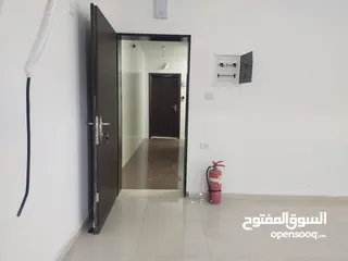  3 شقه للبيع طابق اول مع حديقه في منطقه الارسال