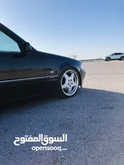  2 Mercedes c200
