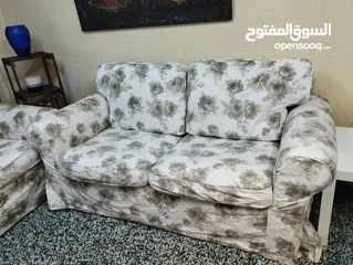 30 اثاث ايكيا بحالة ممتازة   شبه جديد  كورنرات  كنب  كراسي سفره