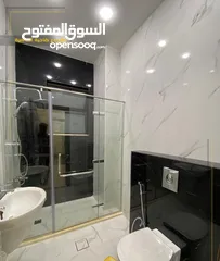  3 تشطيب فندقي طريق المطار خلف المدارس العالمية مساحة 165 متر