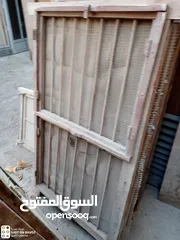  3 شبابيك قديمه طراز الأول على حطتهم