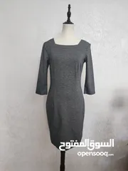  3 فساتين مستعملة للبيع. القطعة الواحدة