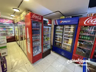  14 محلات تجارية قائمة للبيع بسعر مغري
