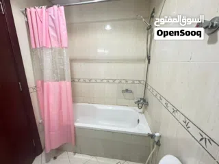  10 شقة غرفة وصالة للبيع في السيتي تاور – موقع مميز على شارع الشيخ خليفة – فرصة استثمارية