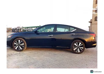  12 Nissan Altima 2022