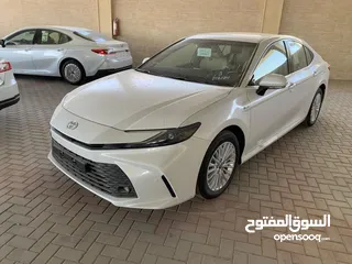  6 للبيع تويوتا كامري 2025  عداد زيرو  تحت الكفالة وارد الشركه المركزيه  بسعر 30500 دينار