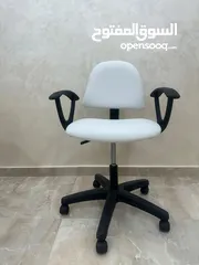  4 جهاز تنظيف بشرة و معداته