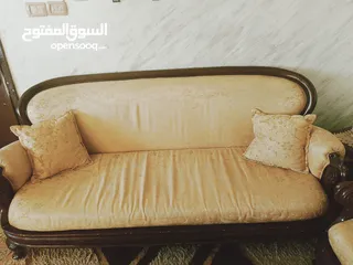  1 خشب زان سعرها  100 دينار وقابل التفاوض مع طاولات