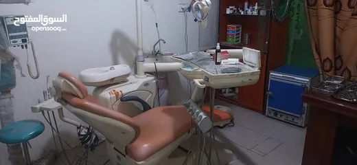  4 عياده اسنان متاكمله مستخدم نظيف وبسعر عرطه السعر قابل للتفاوض