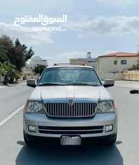  3 *LINCOLN NAVIGATOR*  Model -  2005.                                Km - 237k km Engine -  8 cylinder