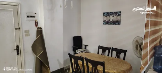  4 شقه طابق اول 82 م شارع الجامعه