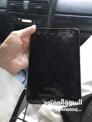  2 Mini 2 iPad مكسور