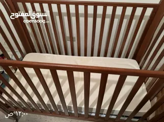  1 تخت بيبي بحاله الوكاله  بحاله ممتازه    كرسي طعام كرسي سياره ..car seat...بحاله الوكاله...كل الأغراض