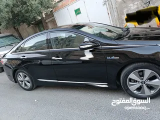  12 هونداي سوناتا 2012 لون اسود