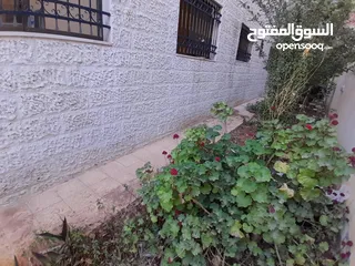  18 شقة ارضية بناء حديث مستقلة تراس / كراج خاص / وحدائق قرب كل الخدمات اجار مغري لا يعوض في ضاحية الاقصى