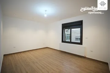  15 شقة فخمة للبيع طابق ثالث مع رووف دوبلكس في ارقى مناطق شفا بدران مساحة 228 متر داخلي