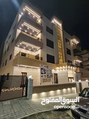  28 شقة أخير مع روف مساحة 195 م + 90 م ترسات- ضاحية الرشيد