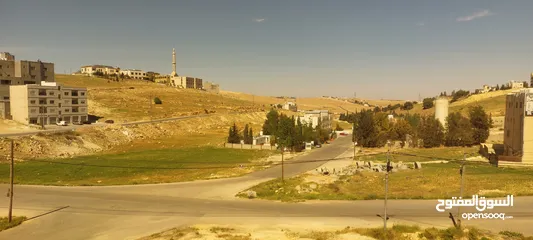 4 شقة سوبر ديلوكس مع مطبخ راكب لامينيت في موقع مميز بالكوم الغربي شفا بدران