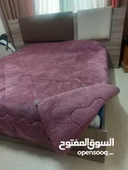  3 تخت مجوز مع برادي مع فرشه بوند