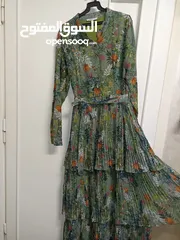  4 فستان أخضر للبيع