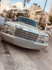  8 Mercedes SE300