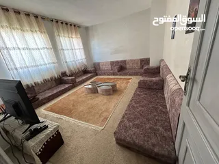  5 فرشات ضغط عالي مرتفع 20 سنتم للبيع بسعر مغري في حال الوكالة ، استخدام عريس اشهر قليلة