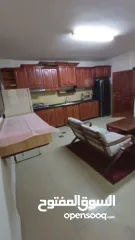  6 شقه مفروشه