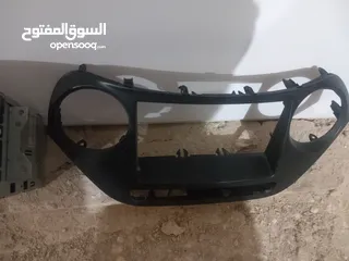  2 مسجل سيارة هيونداي اي 10  جراند مع البرواز ..بلوتوث و مدخل USB