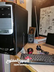  1 سماعات كمبيوتر و كميره و ميكروفون و ماوس و كيبورد