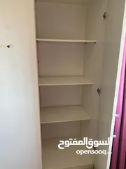  3 للبيع خزانة ملابس من ايكيا مستعملة بداعي السفر
