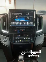  10 تويوتا لاندكروزر GXR V6 أبيض 2021