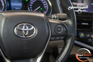  16 Toyota Camry Gle 2023  السيارة بحالة الوكالة و قطعت مسافة 58,000 كيلو متر