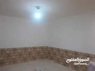  6 شقة للايجار في ابو نصير