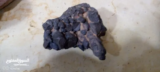 1 حجر طبيعي نادر سماوى للبيعIron meteorites are composed of nickel and iron