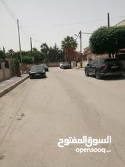  27 شقه مميزه جدا للبيع المساحه 203 متر الحي الشرقي مقابل الموسسة العسكريه