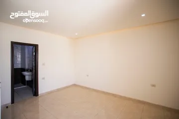  8 عرض ع اخر شقه في العماره للبيع بسعر مغرري طابق تالات مع روف في ابو علندا من المالك