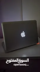  1 Macbook Pro 2010