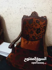  1 طقم كنب مستعمل بحاله جيده للبيع