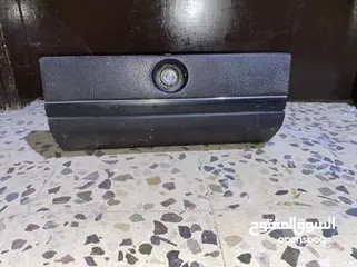  12 كراسي فولفو 240 و بخاخ مواسير و زجاج و قطع اخرى كثيره للبيع المستعجل