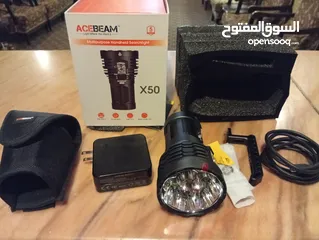  6 كشاف heavy-duty X50 مدى 1500 متر, صب المنيوم ثقيل ضد الماء والعوامل الطبيعيه.