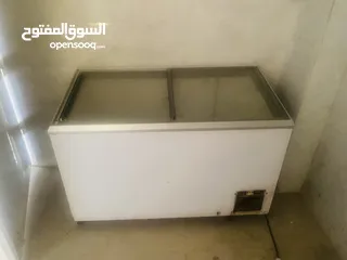  1 فريزر بحاله جيده