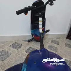  6 سكوتر كهربائي