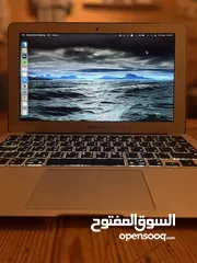  4 بحالة ممتازة MacBook Air 11 inch Mid 2013