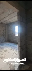  5 شقه ارضيه 175 متر دفعه اولى  9000 شيقل