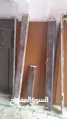  3 ابواب خشب للغرف و الحمامات