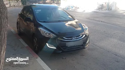  1 هيونداي i30 سنة 2016 اوتومات مع فتحة بانوراما....نخب