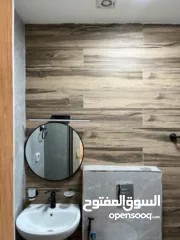  8 استوديوهات فاخرة مفروش للايجار في الارسال قرب عماره السفينه ومفروشات الرونق  يوجد عمولة نصف شهر